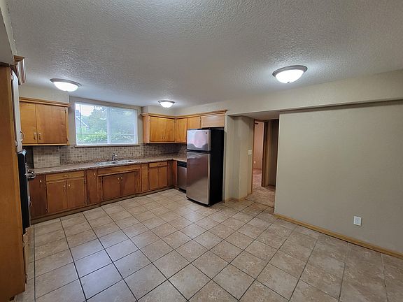 2nd image of 1103 College St #2