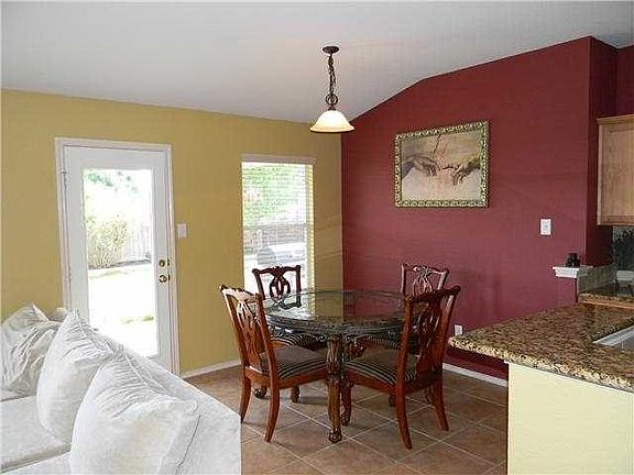 4th image of 1104 Remington Dr