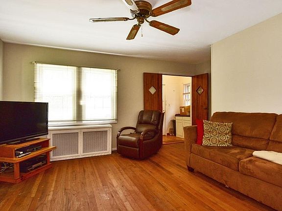4th image of 1526 Park Ave