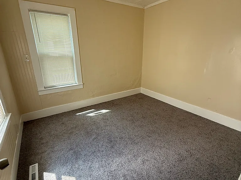 318 Gibson St #2 — Photo 20