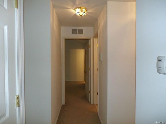 4th image of 15201 Chesapeake Cir #1