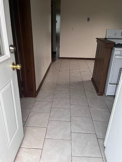 1st image of 1176 E Broadway St