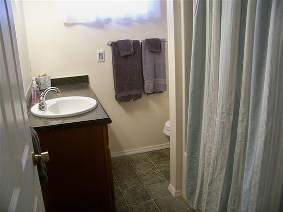 5th image of 31 Henry Dr