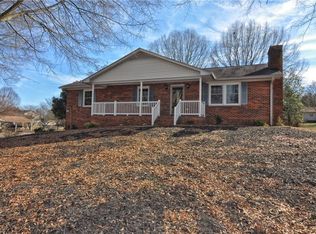 100 Northridge Dr, Lexington, NC 27295