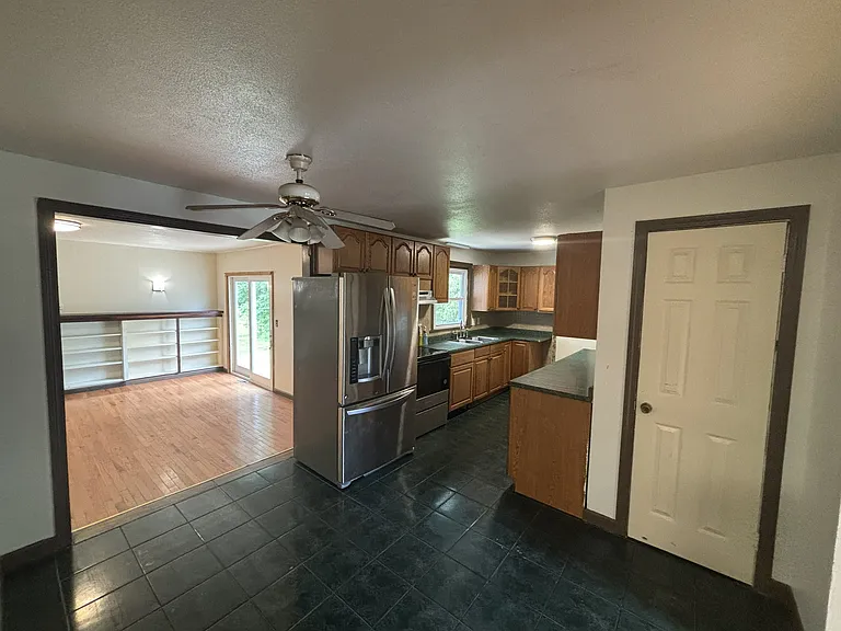 39 Huntington Rd — Photo 5