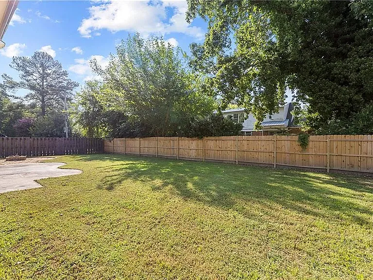 740 Mayland Dr — Photo 19