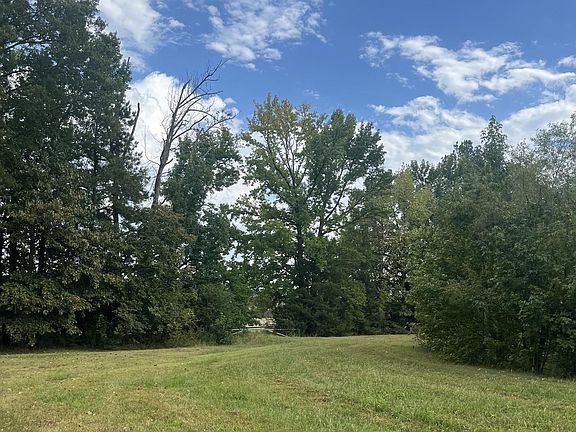 4th image of 855 Sycamore Rd #3