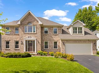 2689 Fox River Ln, Naperville, IL 60565