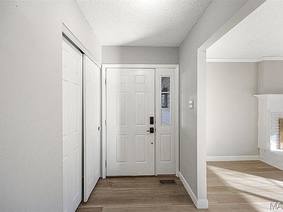 4th image of 3060 Autumn Shores Dr