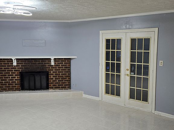 4th image of 935 Glynn Oaks Dr