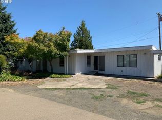 543 W Homewood Ct, Roseburg, OR 97471