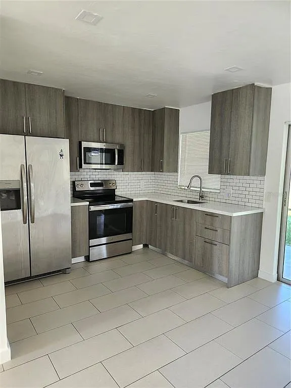 2 bed, 2.0 bath, 900 sqft, $1,500 — Photo 4