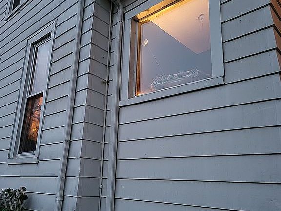 4th image of 2620 Forest Ave