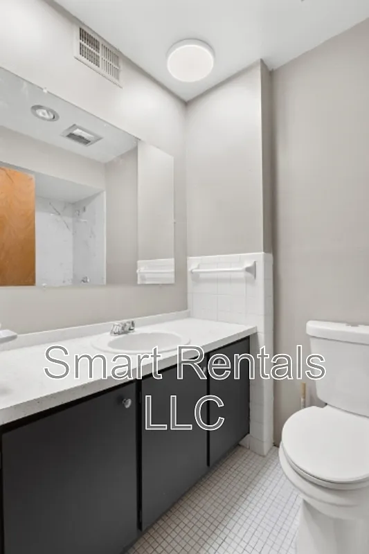 Studio, 1.0 bath, $699 — Photo 4