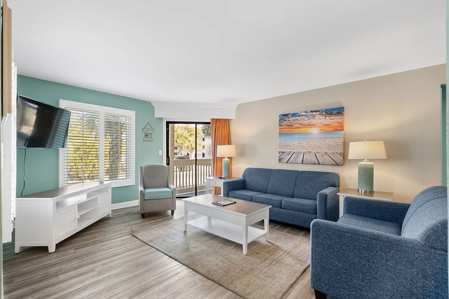 2 bed, 2.0 bath, 1044 sqft, $2,899 — Photo 1