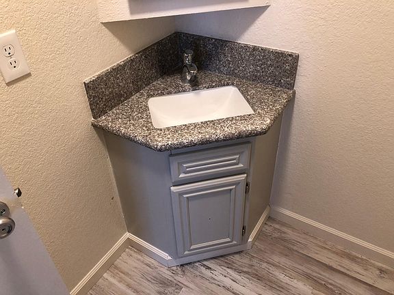 5th image of 13910 Juniper St APT C