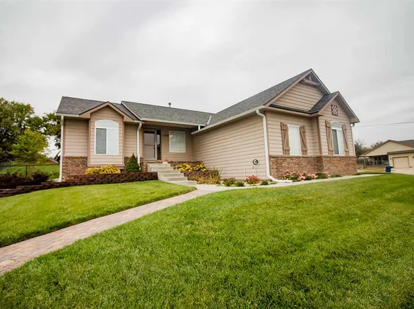 1149 Saint Patricks Dr, Chapman, KS 67431