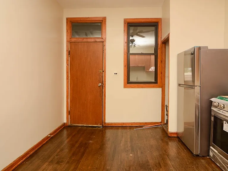 2825 N Milwaukee Ave #2 — Photo 5