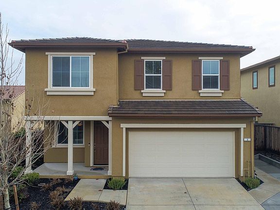 2nd image of 5 Driftwood Ln