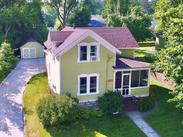 455 10th St, Red Wing, MN 55066