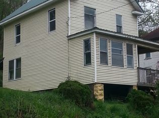 28 S Buffalo St, Rowlesburg, WV 26425
