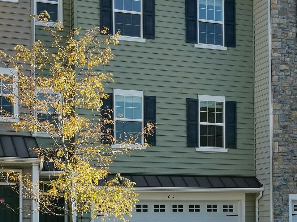 1st image of 215 Mia Dr