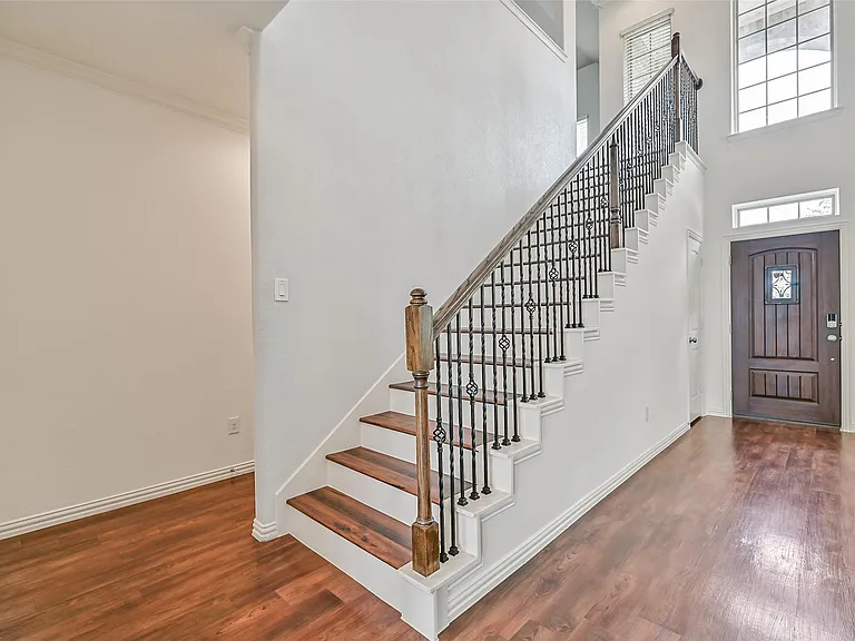 4511 Apple Point Ln — Photo 5