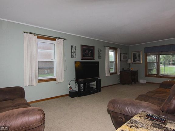4th image of 306 N 1st St
