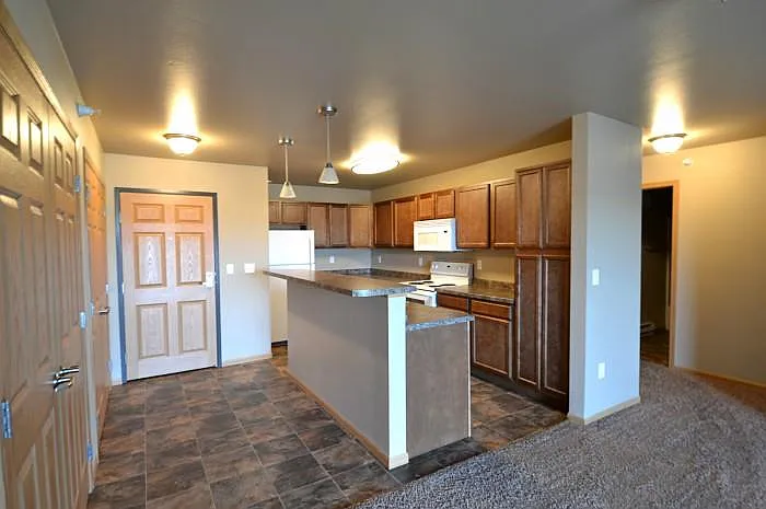 Sidney Apartments — Photo 46