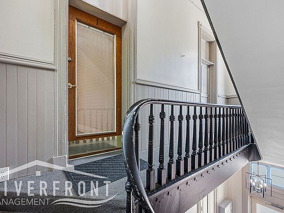 5th image of 1686 Blue Rock St #1