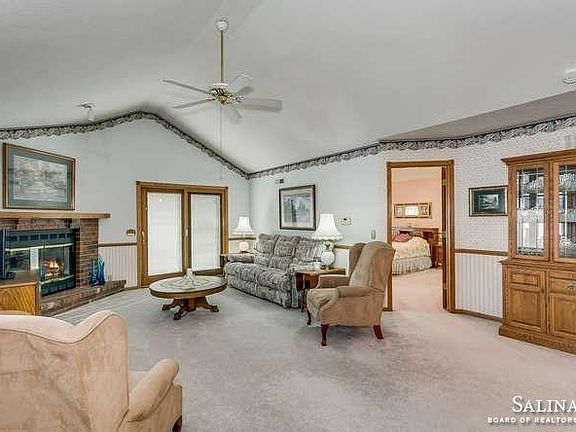 5th image of 661 Georgetown Ct