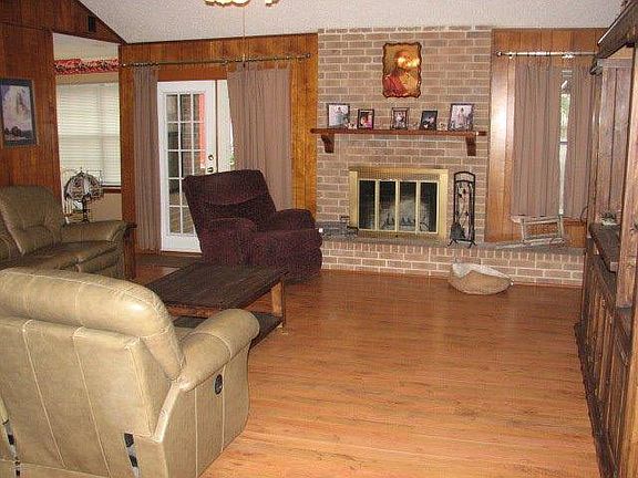2nd image of 1005 Westwood St