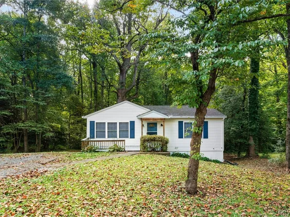241 Wallace St, Warsaw, VA 22572