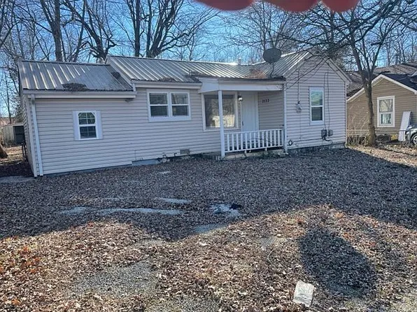 2122 W Wall St, Springfield, MO 65802