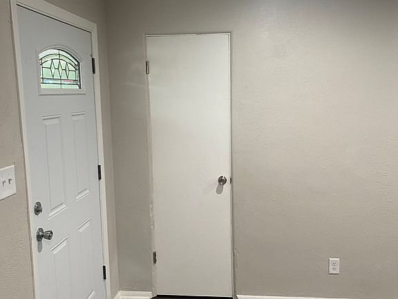 5th image of 4213 N Whittier Pl
