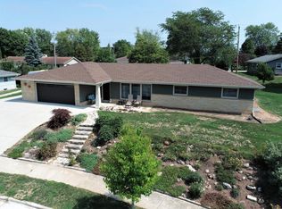 1650 Willow Ct, Grafton, WI 53024