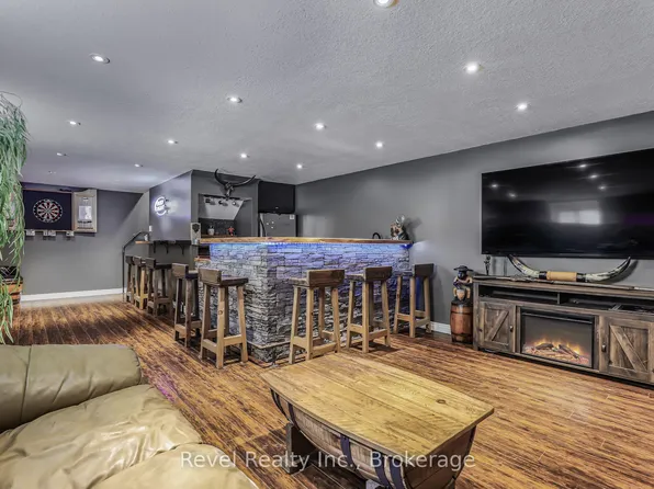 786 8th St E, Owen Sound, ON N4K 1L9