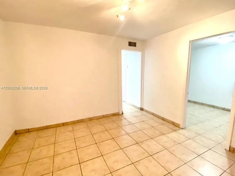 4307 SW 9th St #4307