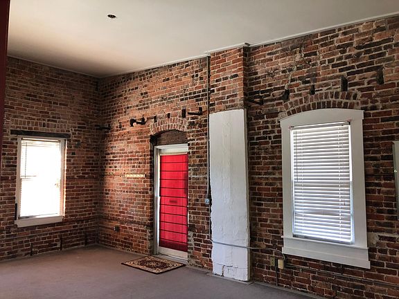 3rd image of 608 High St