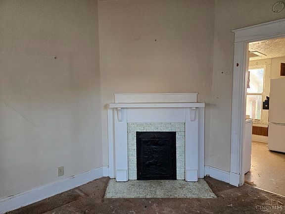 5th image of 4235 Sibley Ave