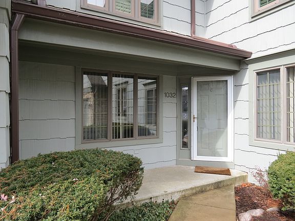 3rd image of 1032 Torrey Pines Ct #1032