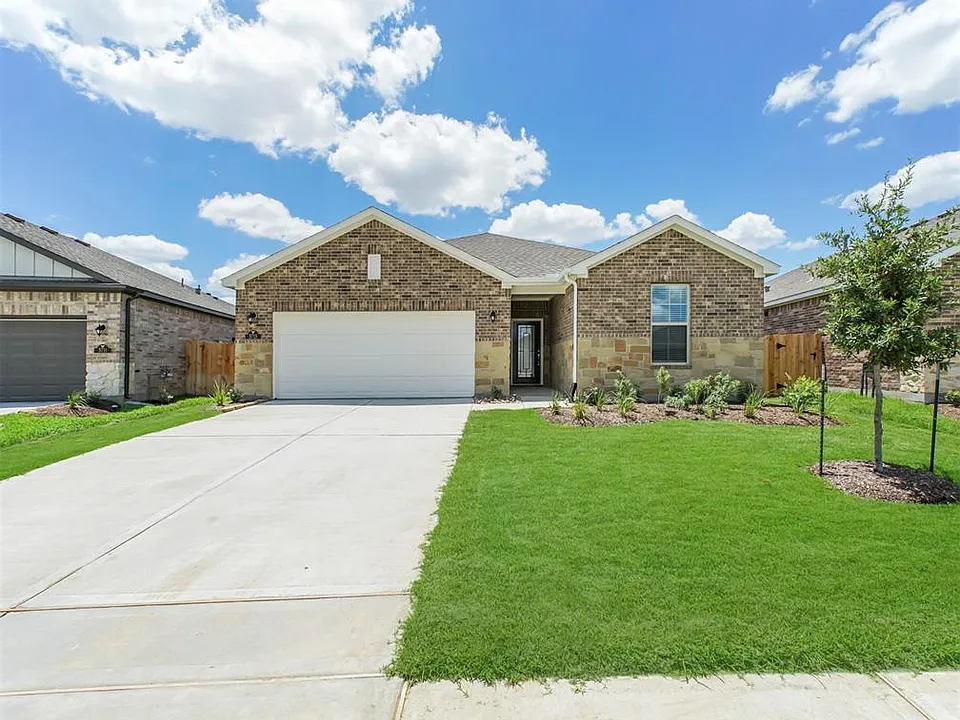 5715 Aurora Greens Ln
