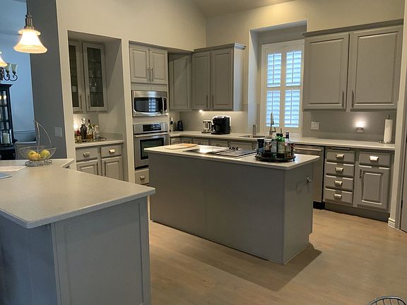 5th image of 2801 Aberdeen Dr