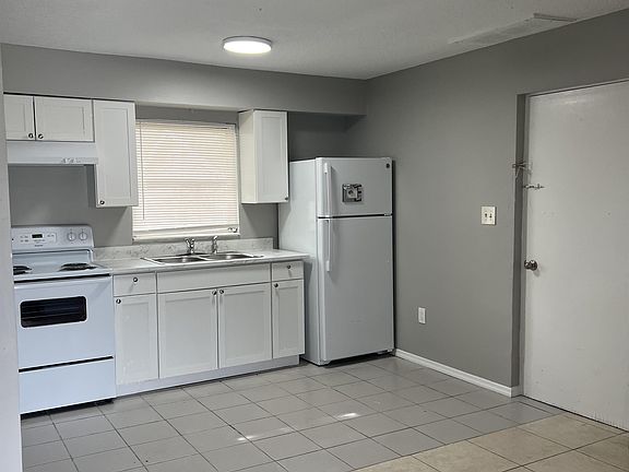 2nd image of 75 Cypress St #42
