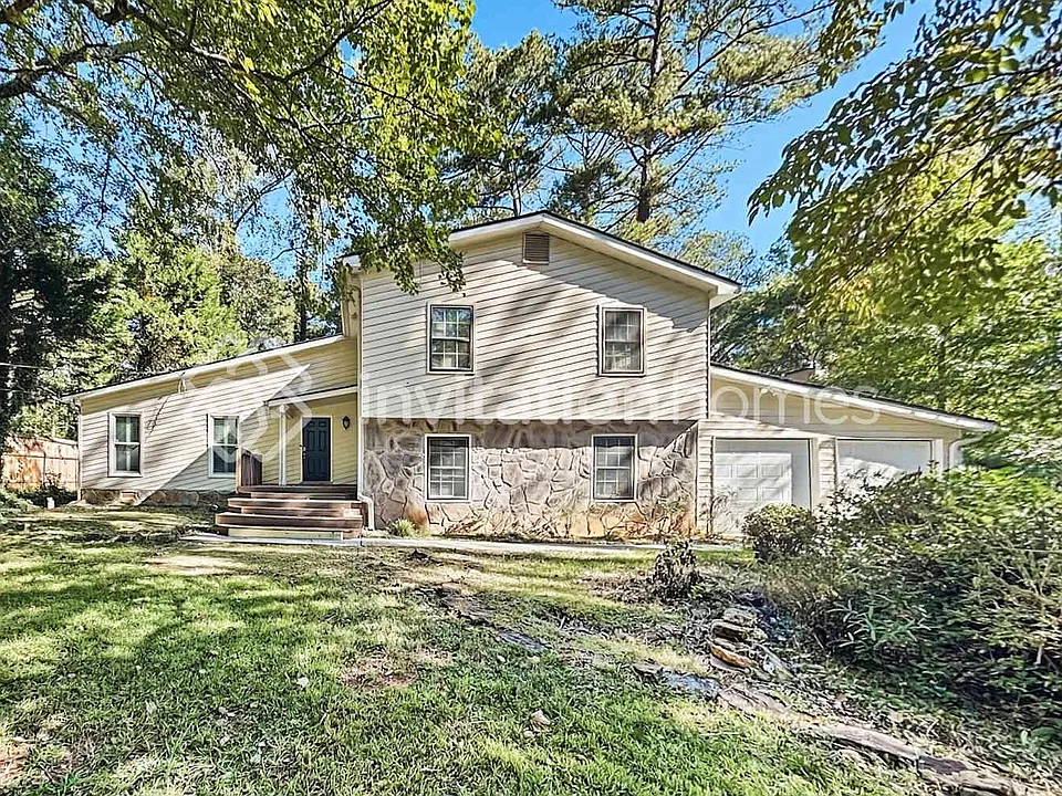 1386 Larkview Dr SW