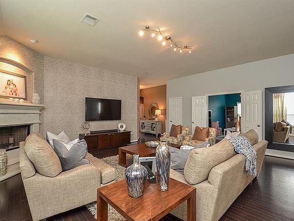 5th image of 21534 Venture Park Dr