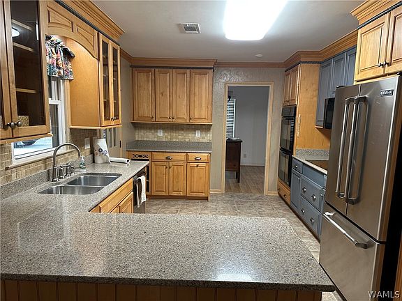 5th image of 3103 Arcadia Dr