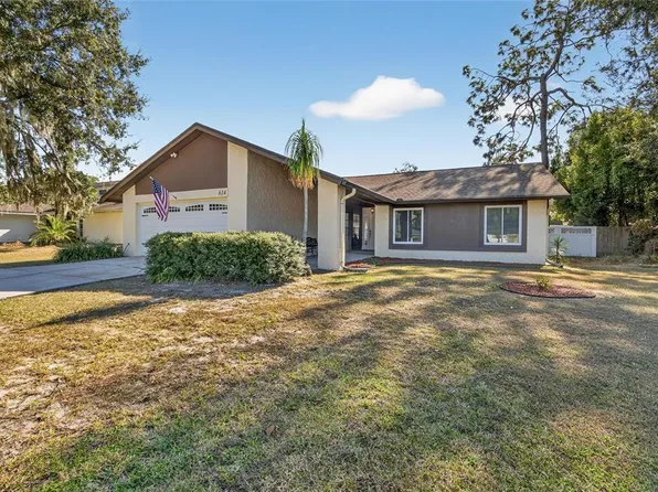614 Sandalwood Dr, Plant City, FL 33563
