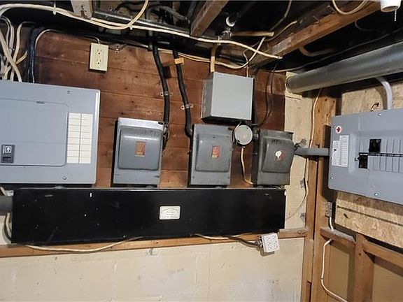 3rd image of 22 Kennedy St