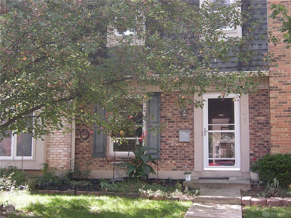 1st image of 107 W Van Lake Dr